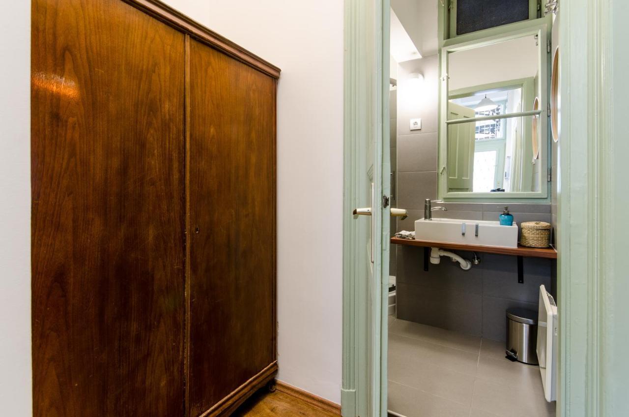 B63 2 Bedroom Apartment In Heart Of City Budapest Luaran gambar