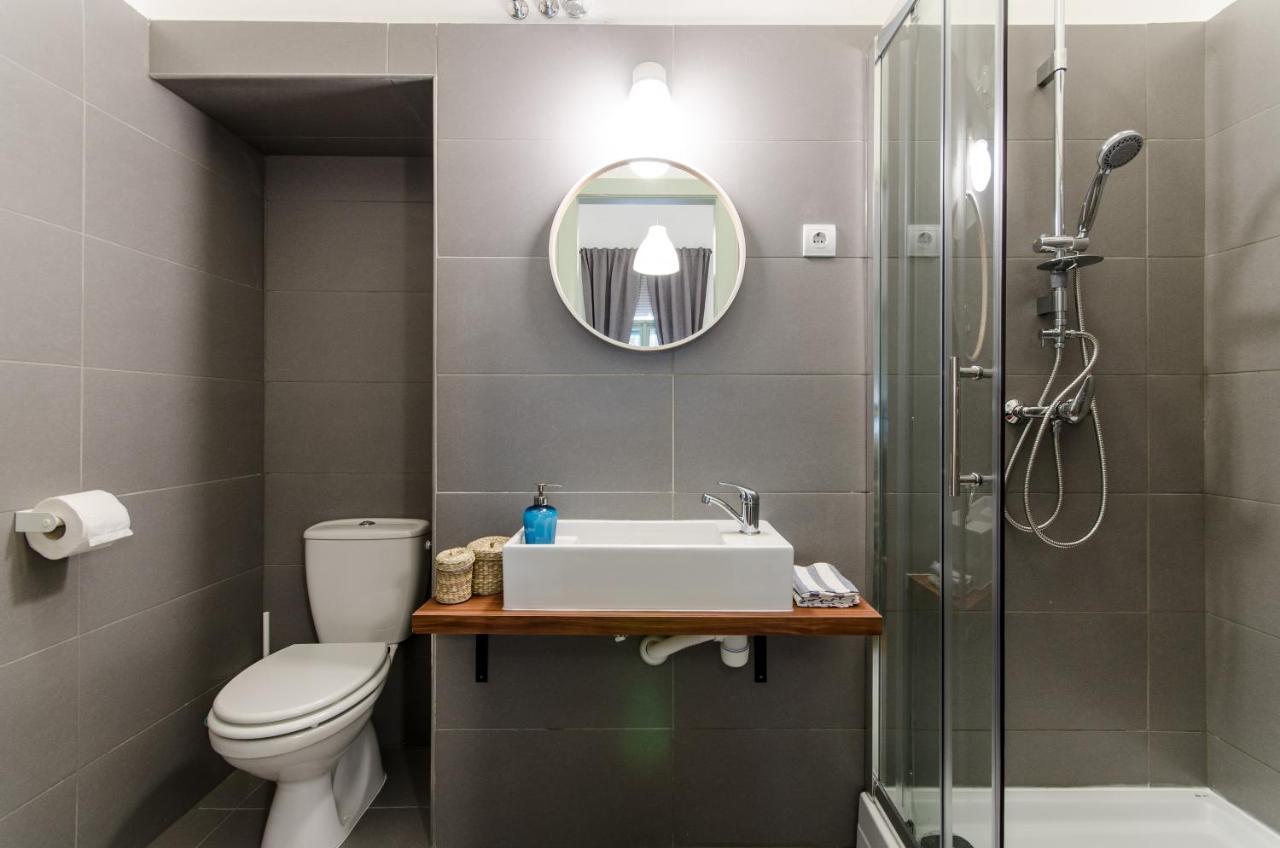 B63 2 Bedroom Apartment In Heart Of City Budapest Luaran gambar