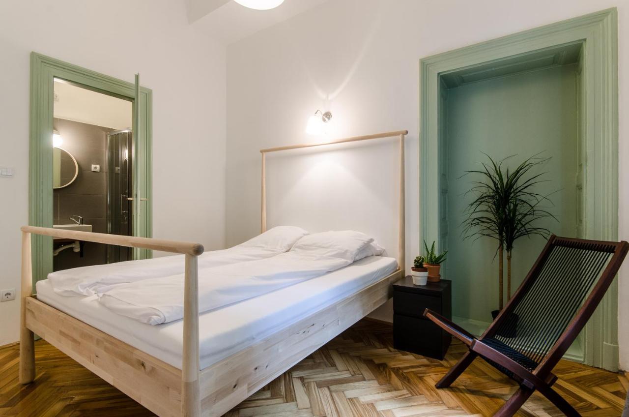 B63 2 Bedroom Apartment In Heart Of City Budapest Luaran gambar