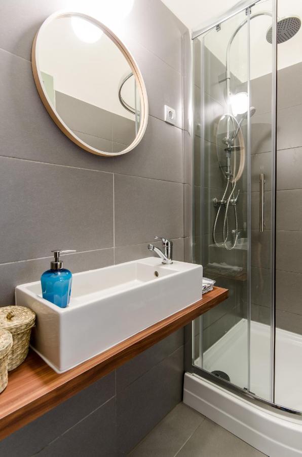 B63 2 Bedroom Apartment In Heart Of City Budapest Luaran gambar
